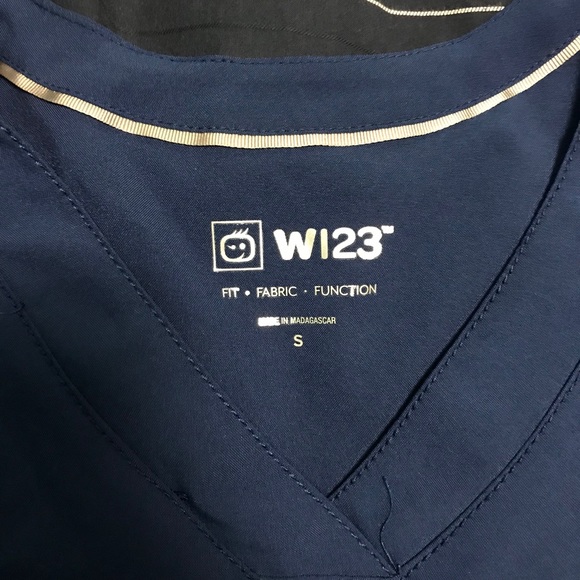 Scrubs - Picture 2 of 2